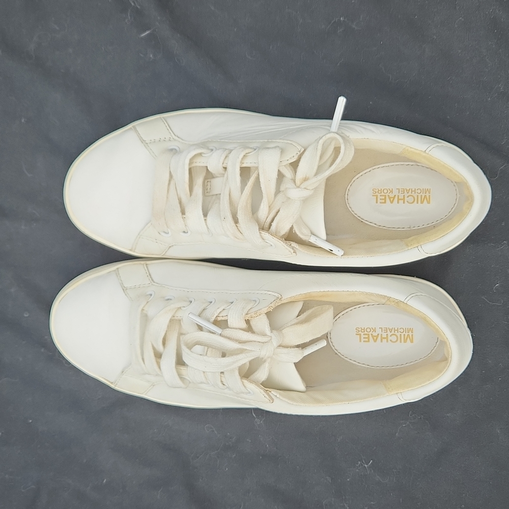 Michael Kors women's shoes Color White/Cream Size 6